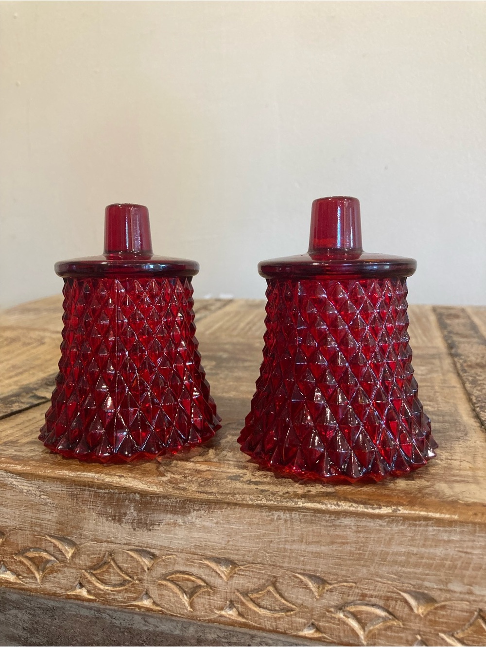 2 Pegged Glass Votive Holders Vintage Red Painted Diamond Pattern 70s-80s Decor - Picture 3 of 13